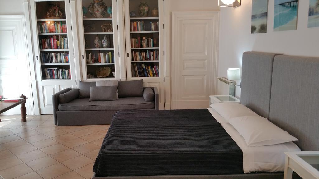 Centro Storico B&B คาตาเนีย ภายนอก รูปภาพ